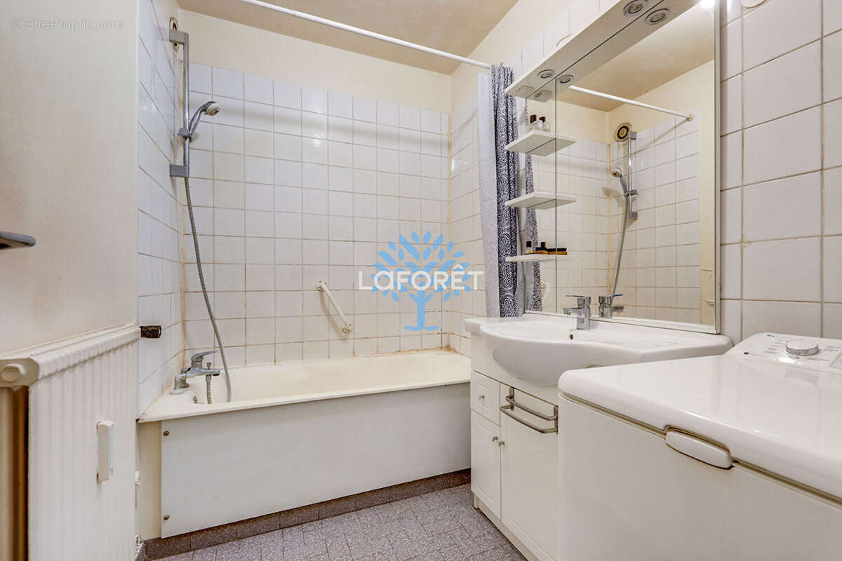 Appartement à PARIS-20E