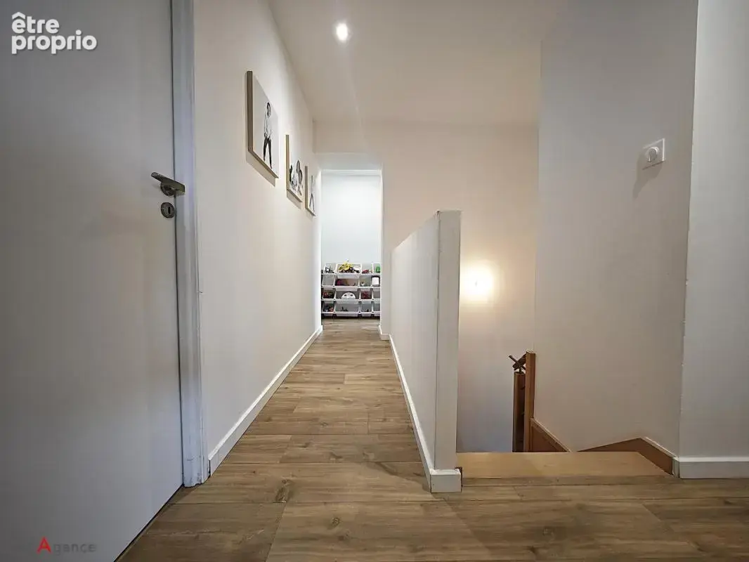 Maison contemporaine de 160 m² avec vue dégagée - photo 12