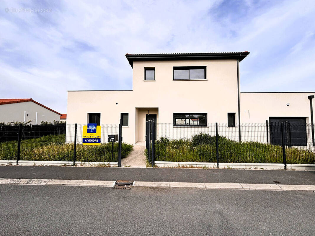 Maison à ENNEZAT