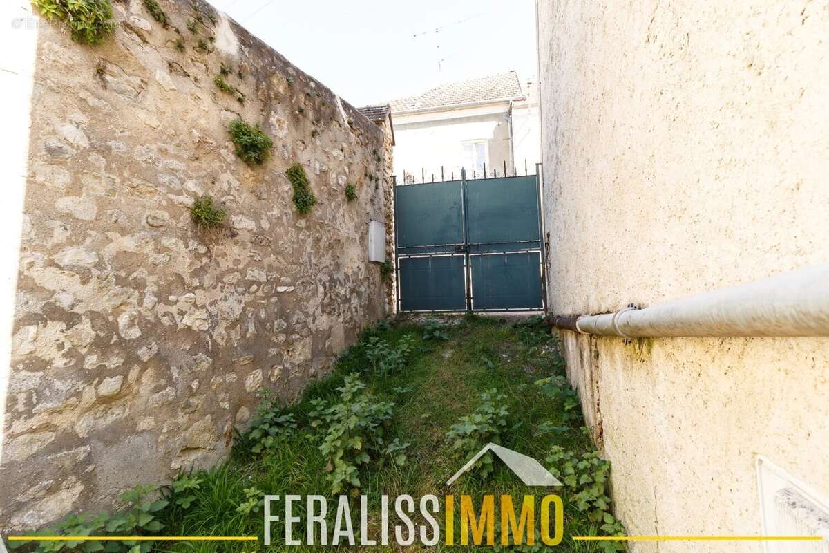 Maison à VAUX-SUR-SEINE