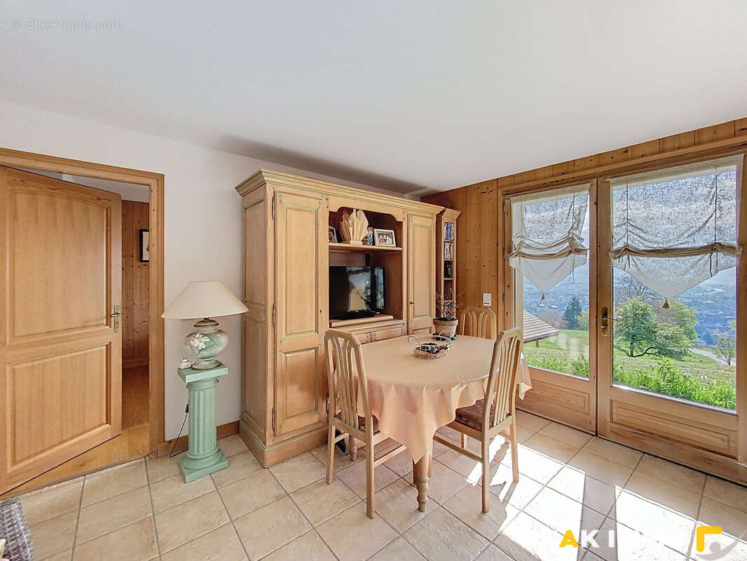 Coteau de saint roch chalet 215 m2 face mont blanc - photo 18