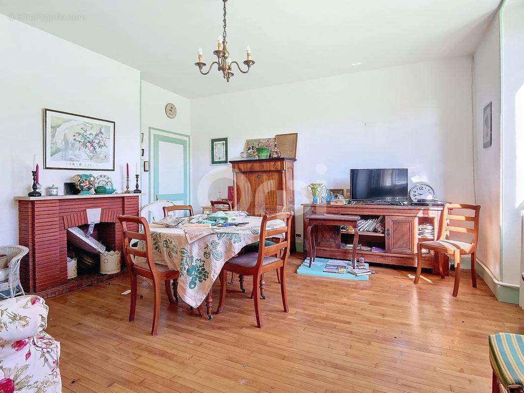 Maison à BOUZANCOURT