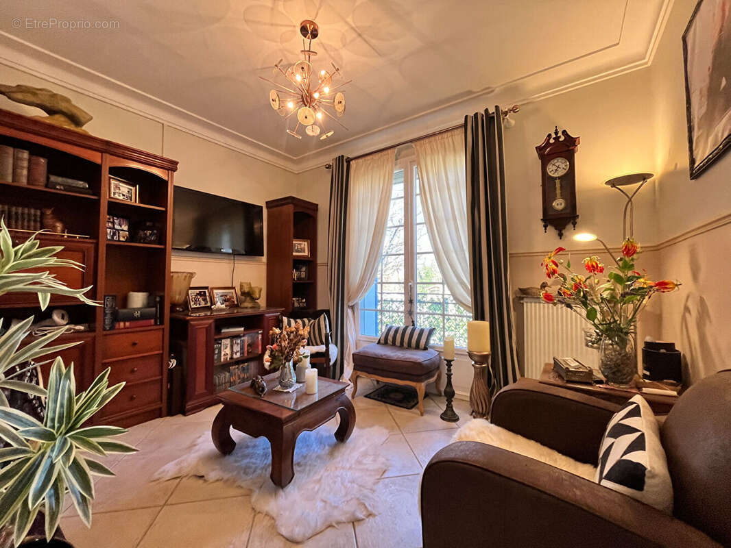 Maison à SAINTE-LIVRADE-SUR-LOT