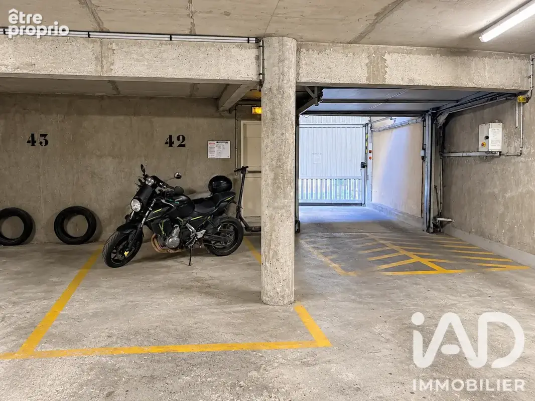 Photo 1 - Parking à PARIS-19E
