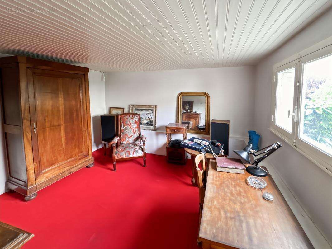 Maison à SAINT-ASTIER