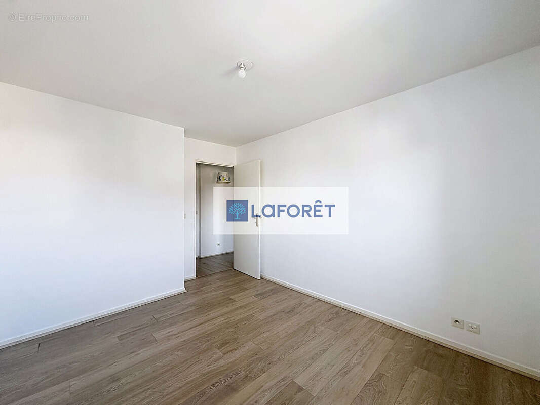 Appartement à SARTROUVILLE