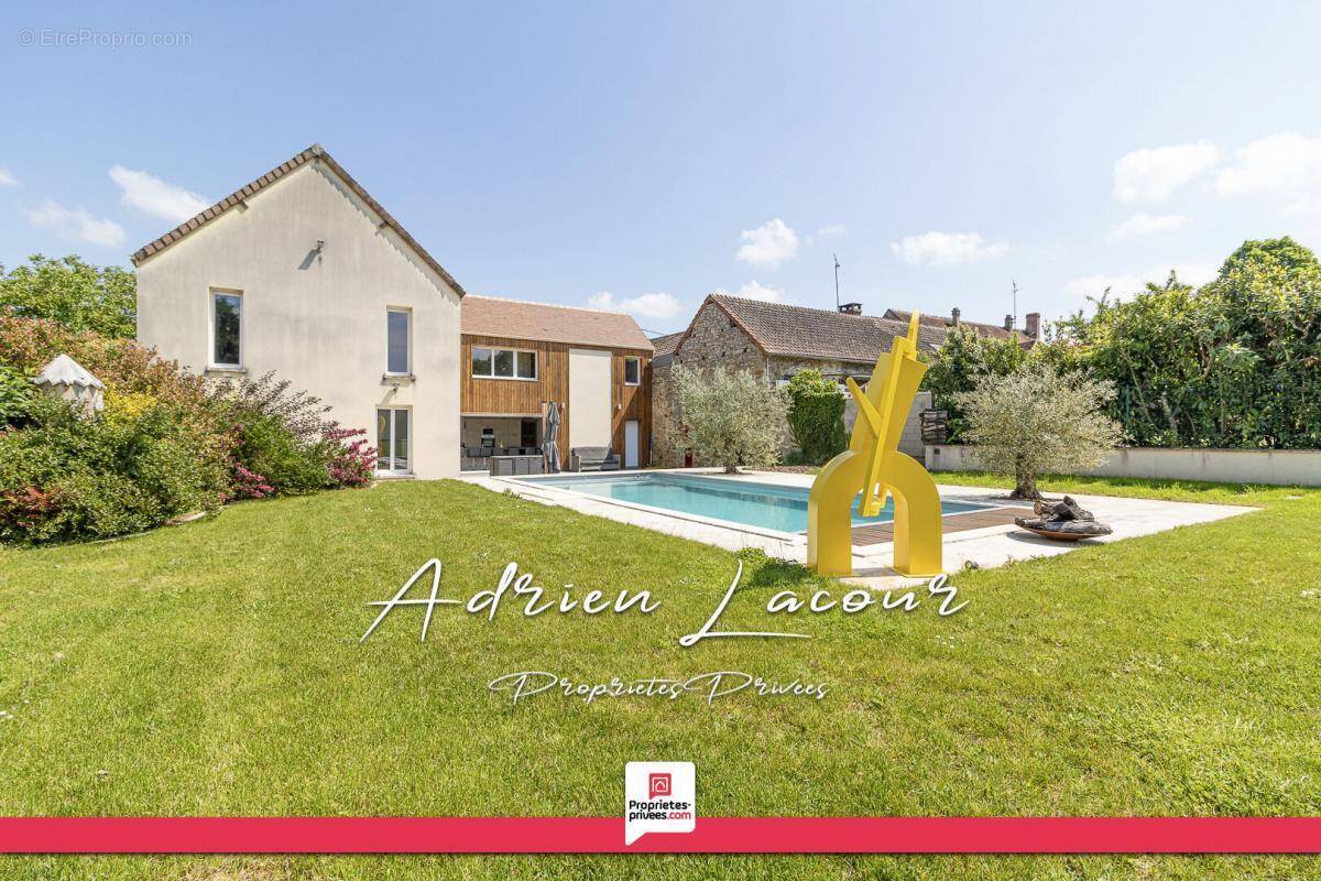 Maison à DUN-LE-POELIER