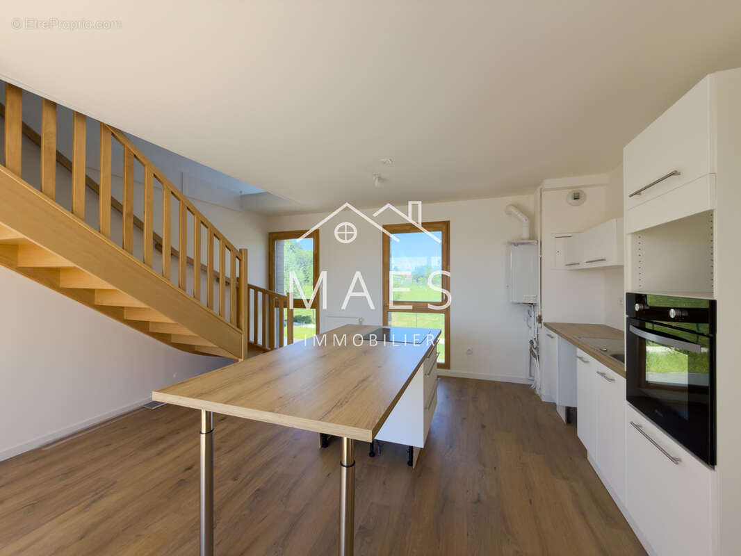 Appartement à QUESNOY-SUR-DEULE
