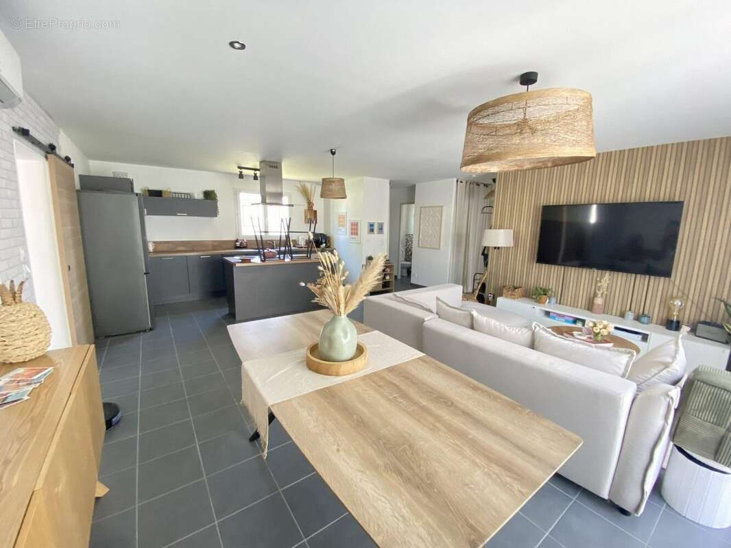 Maison 97 m² à Saint-Germain-Du-Puch  - photo 9