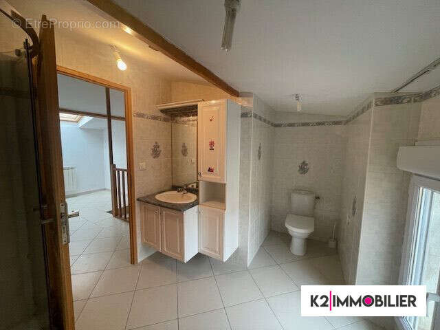 Maison à MONTELIMAR