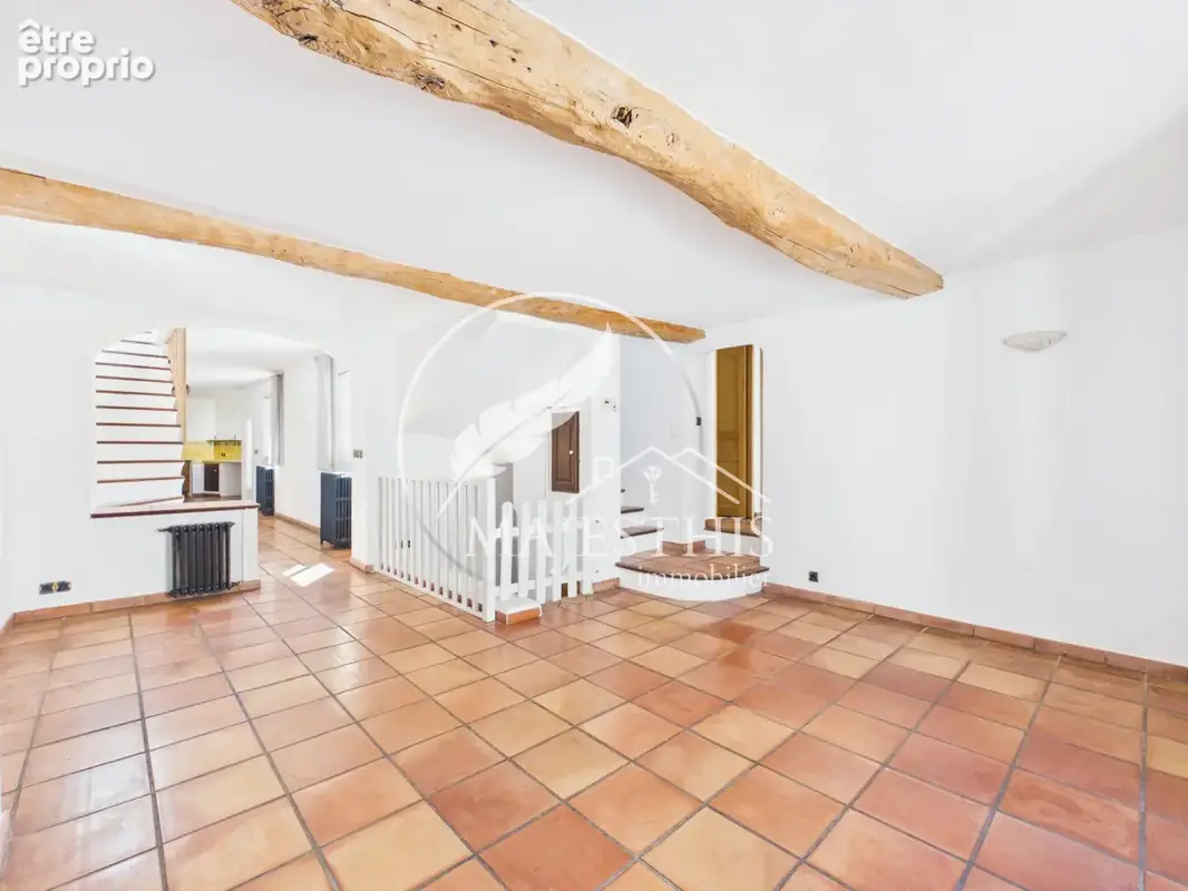 Puget-ville - immeuble (maison village) - t2 bis + t4 avec garage et terrasse - photo 13