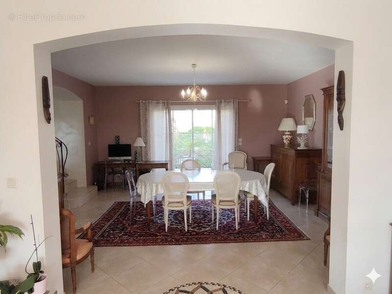 Maison à RUELLE-SUR-TOUVRE