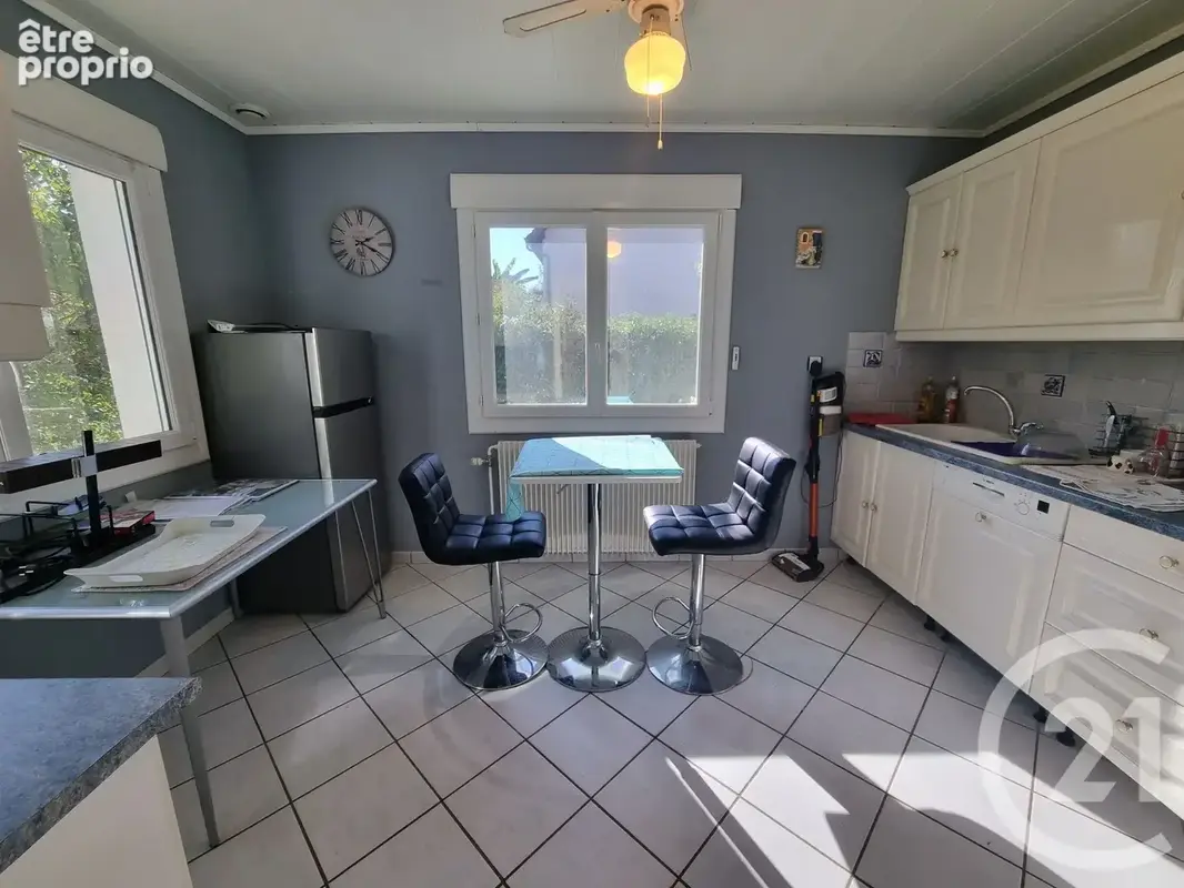 Maison 4 pièces 85 m² à vendre à La Chapelle-Naude (71500) - photo 4