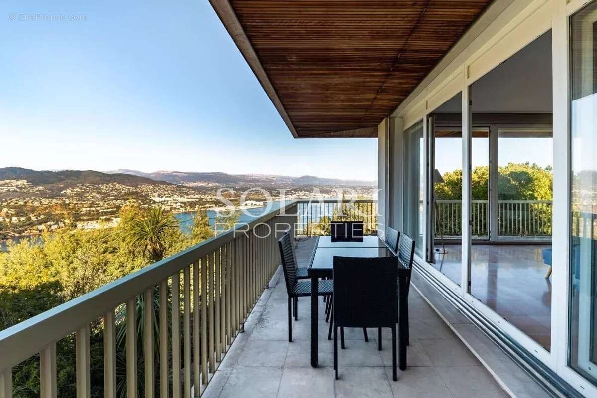 Maison à THEOULE-SUR-MER