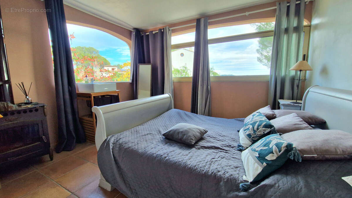 Maison à SAINT-RAPHAEL