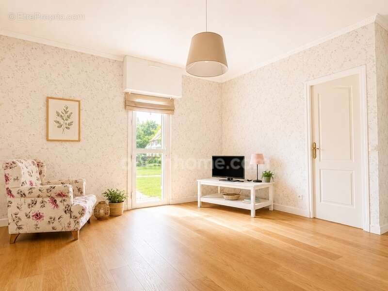 Hauteurs de Honfleur - Maison de plain pied en résidence - 53.80 m2 - 1 chambre - Terrasse - Jardin 100 m2 - parking privé et ca - photo 3