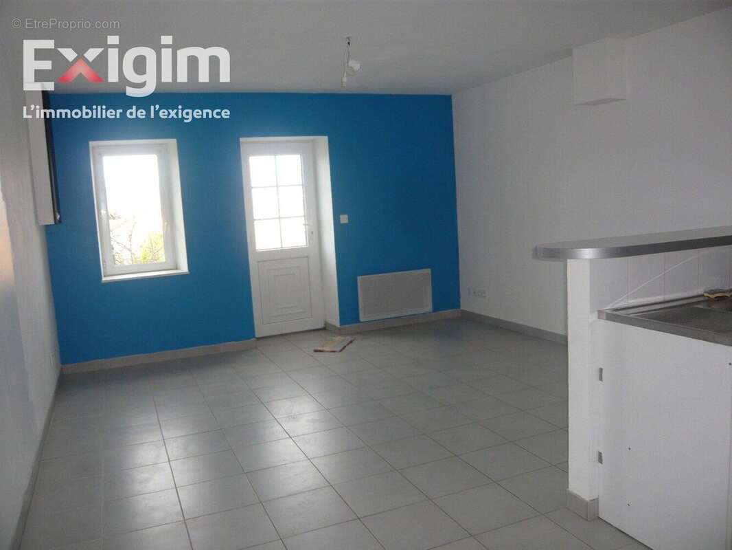 Maison à SAINT-BARTHELEMY-LE-PLAIN