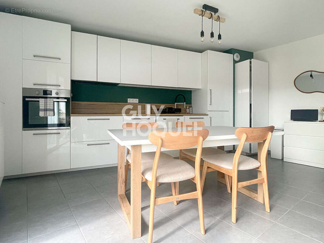 Appartement à LUZINAY