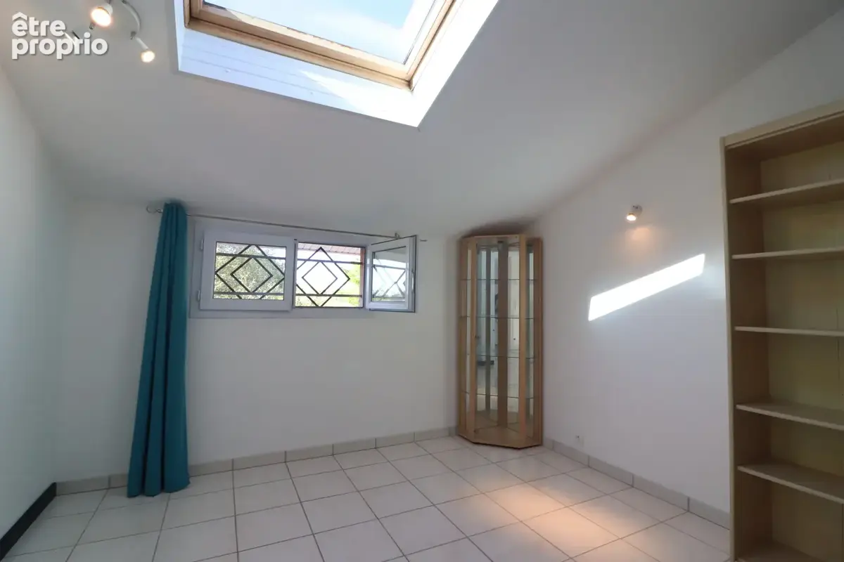 Maison familiale sur jolie parcelle végétalisée - photo 15