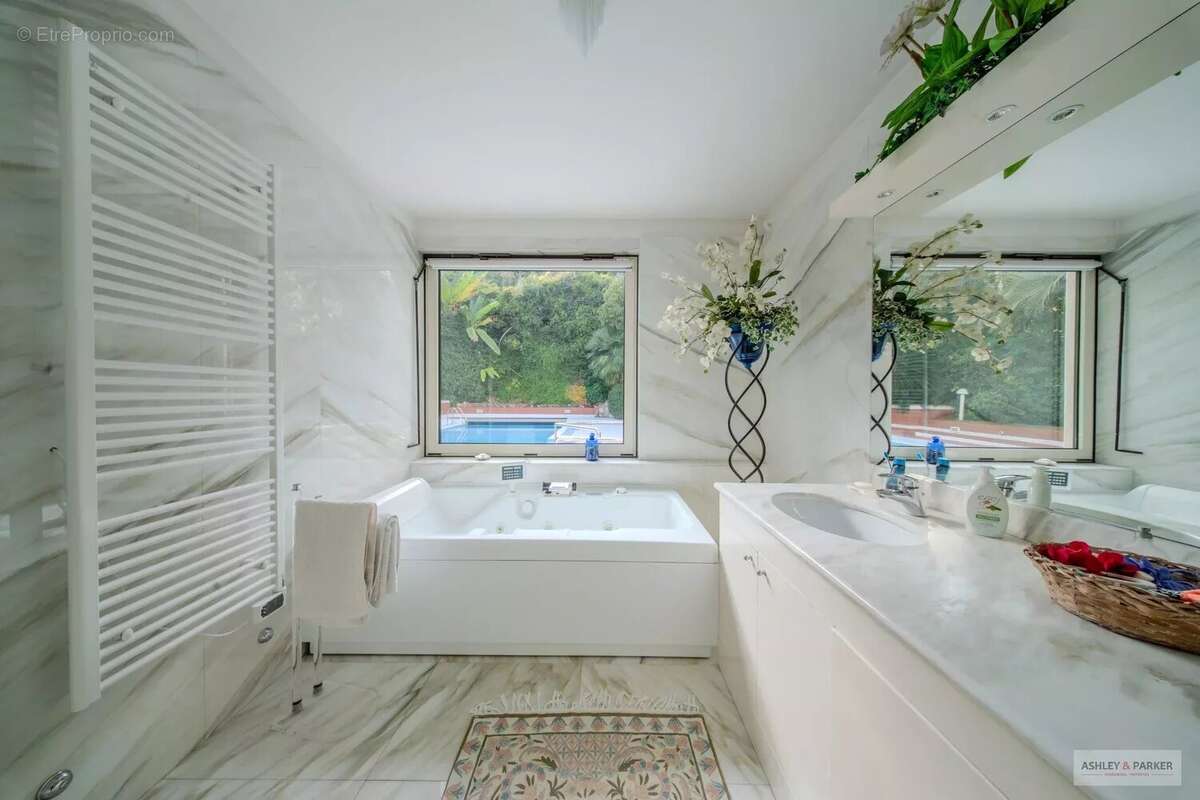 Maison à ROQUEBRUNE-CAP-MARTIN