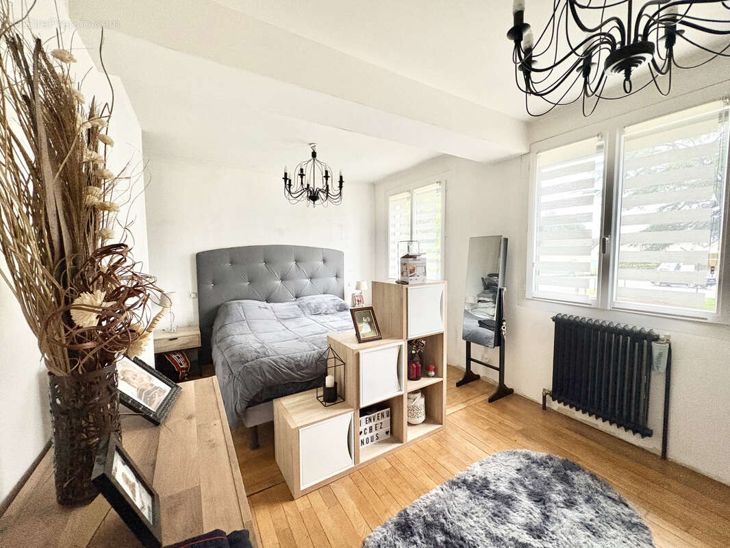 Maison à TERRASSON-LAVILLEDIEU