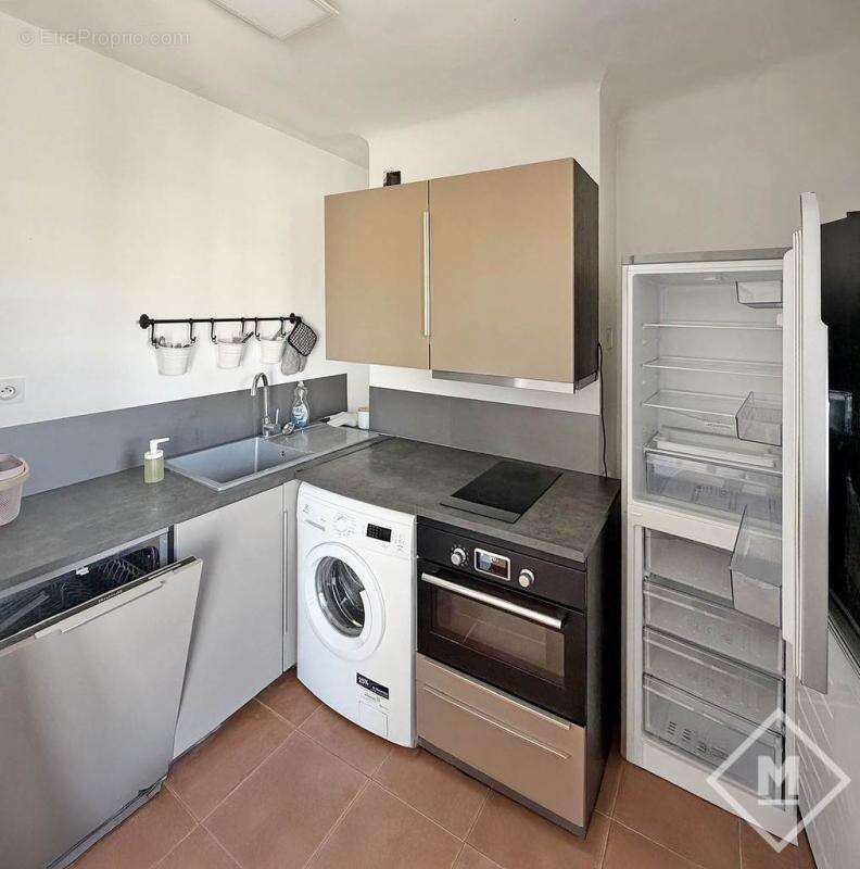 Appartement à MARSEILLE-5E