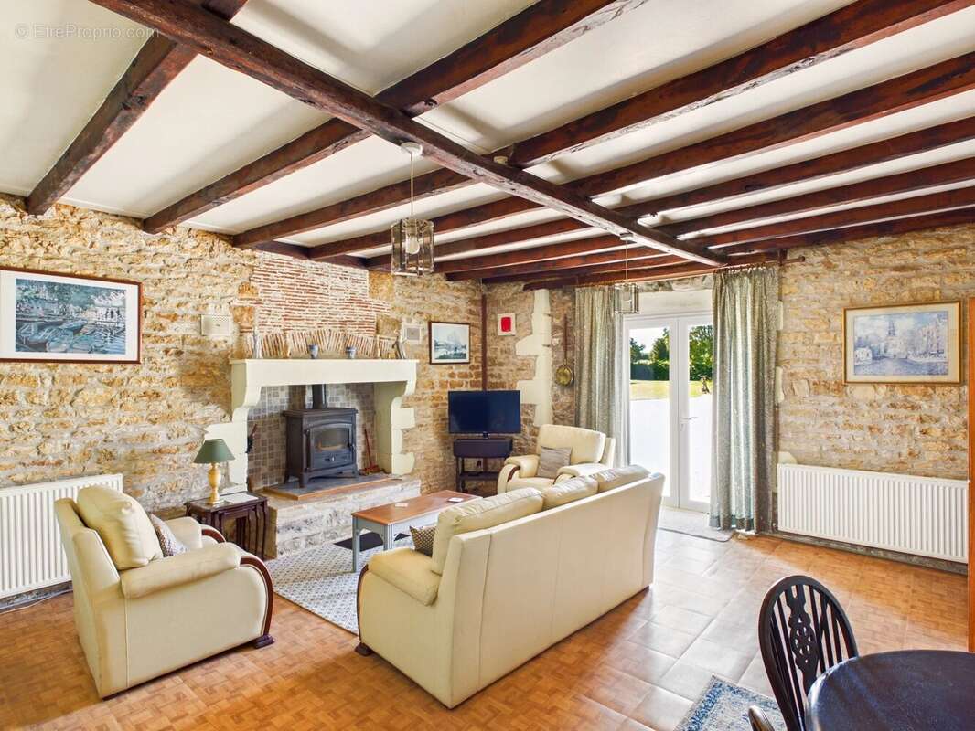 Maison à LIMALONGES