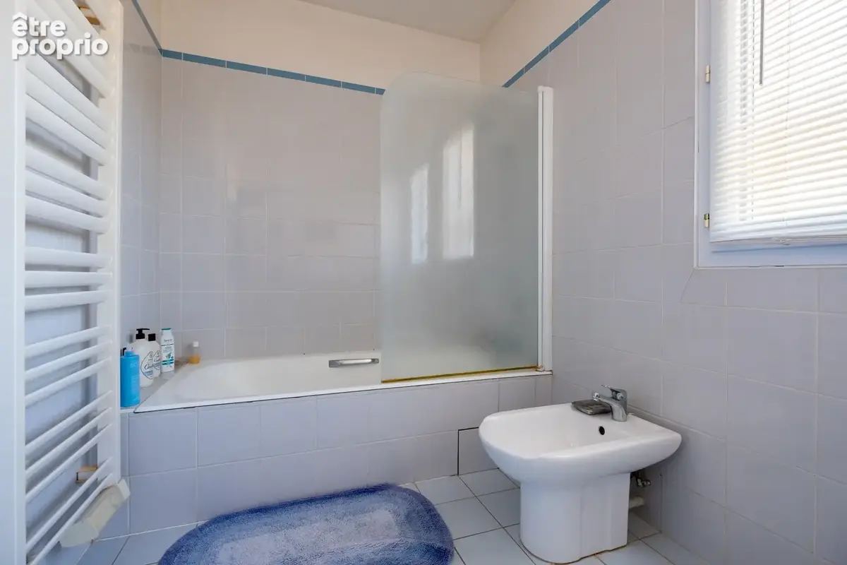 Maison à vendre 6 pièces SAINT ROGATIEN (17) - photo 8