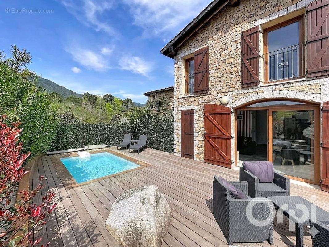Maison à PORTO-VECCHIO