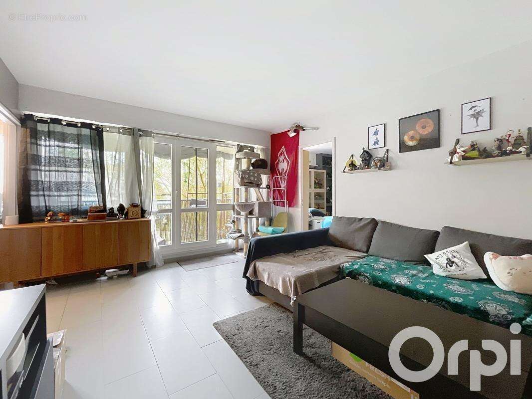 Appartement à LES ULIS