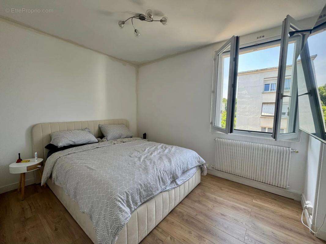 Appartement à LE BLANC-MESNIL