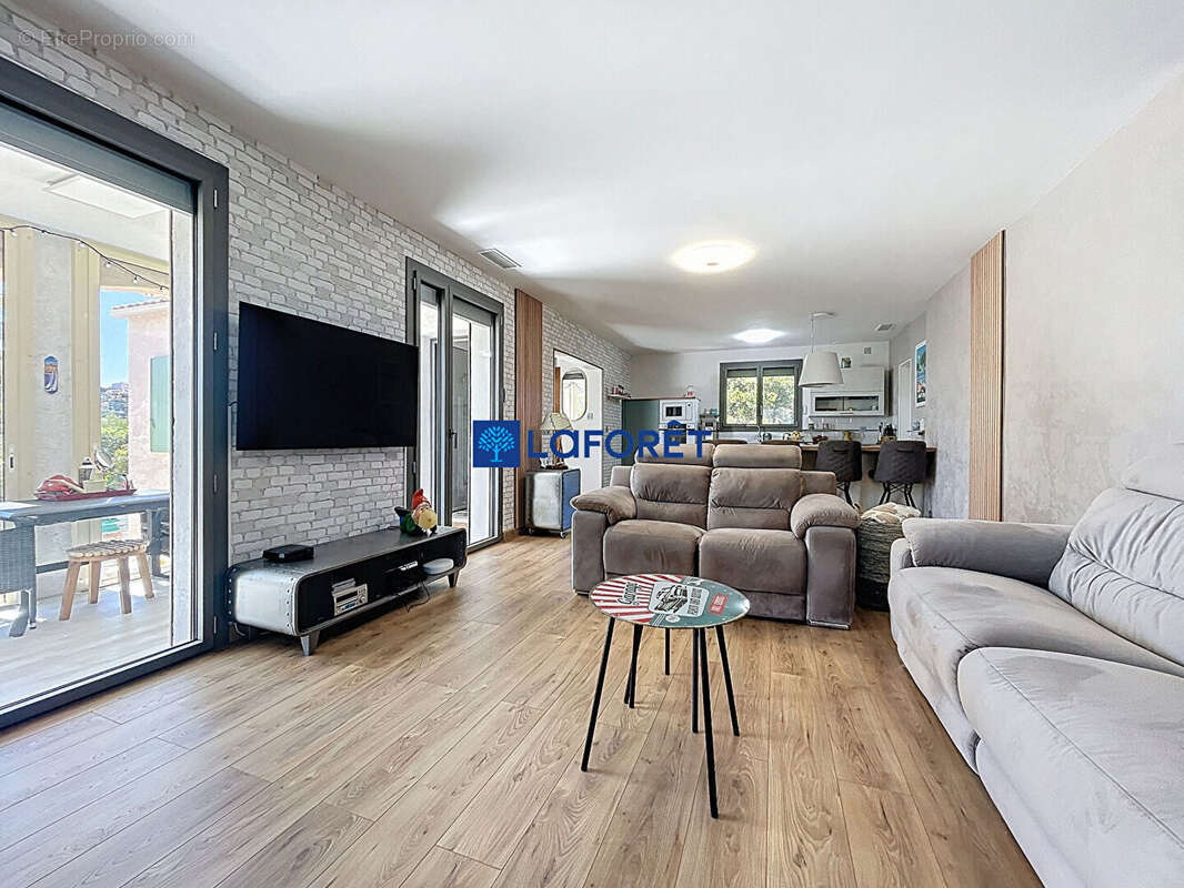 Maison à CARQUEIRANNE