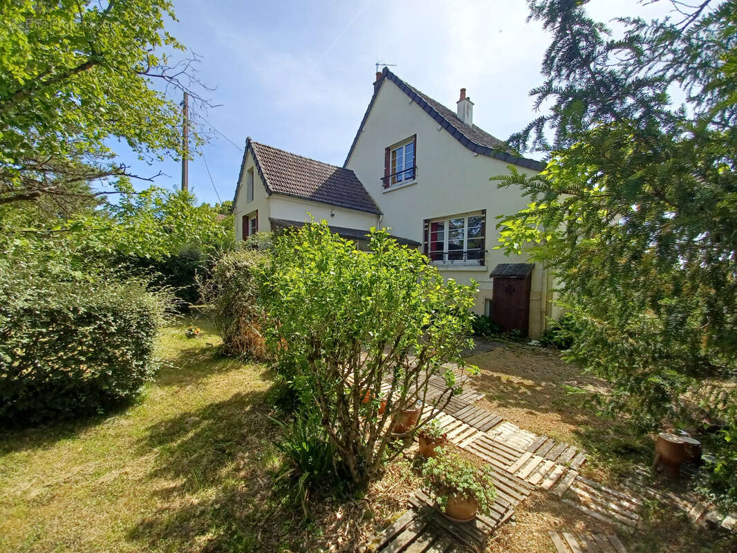Maison à LA CHARITE-SUR-LOIRE