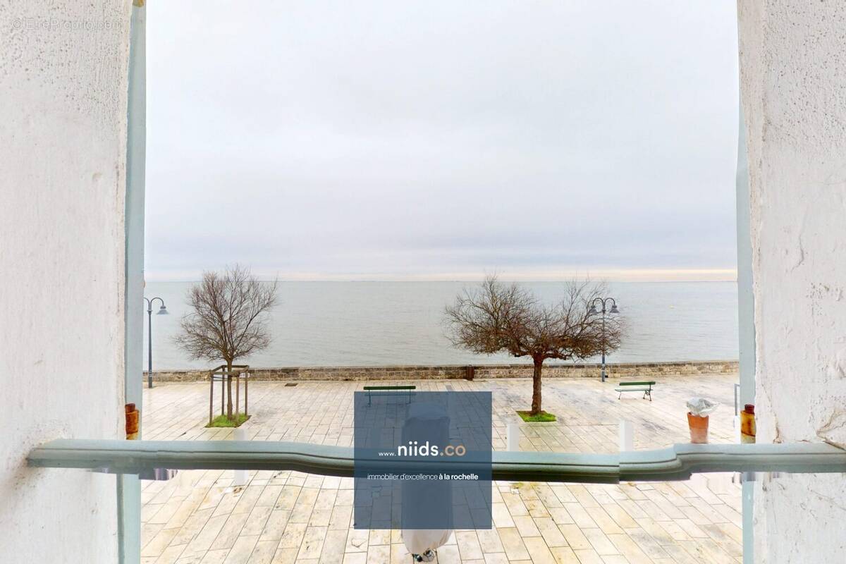 Appartement à LA FLOTTE