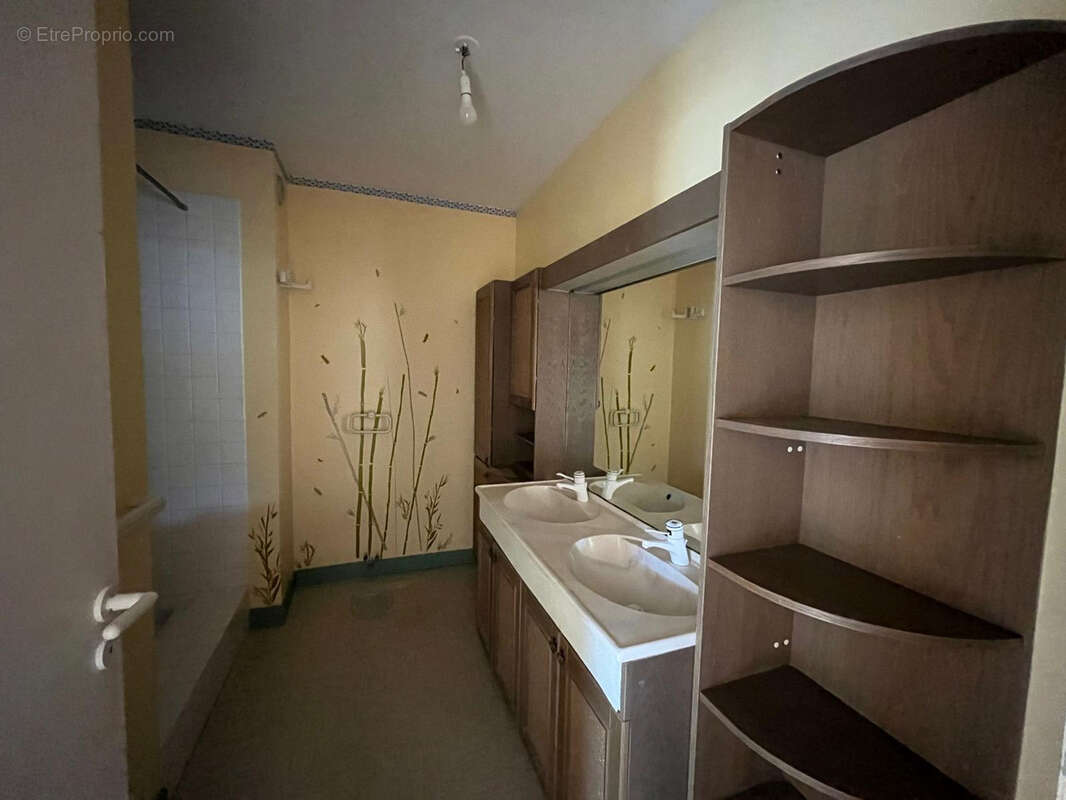 Appartement à ARGENTON-SUR-CREUSE