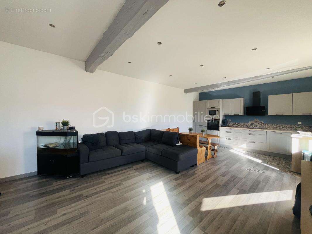 Maison à CRECY-LA-CHAPELLE