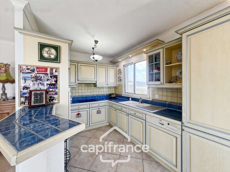 Appartement à HYERES