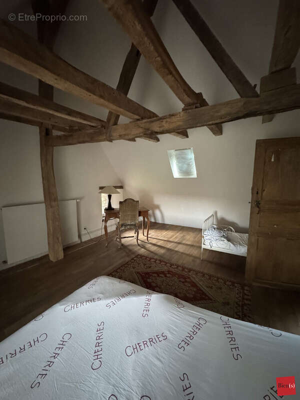 Autre à QUELAINES-SAINT-GAULT