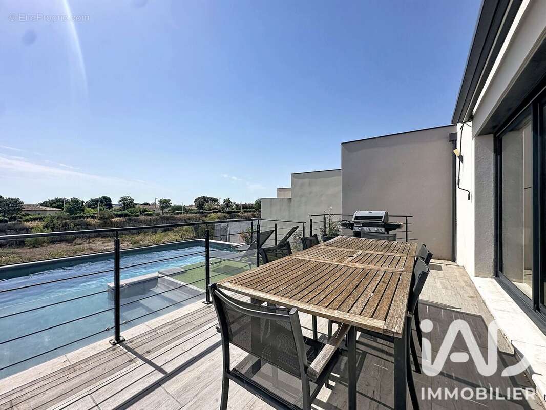 Maison 121 m² à Rochefort-Du-Gard  - photo 6