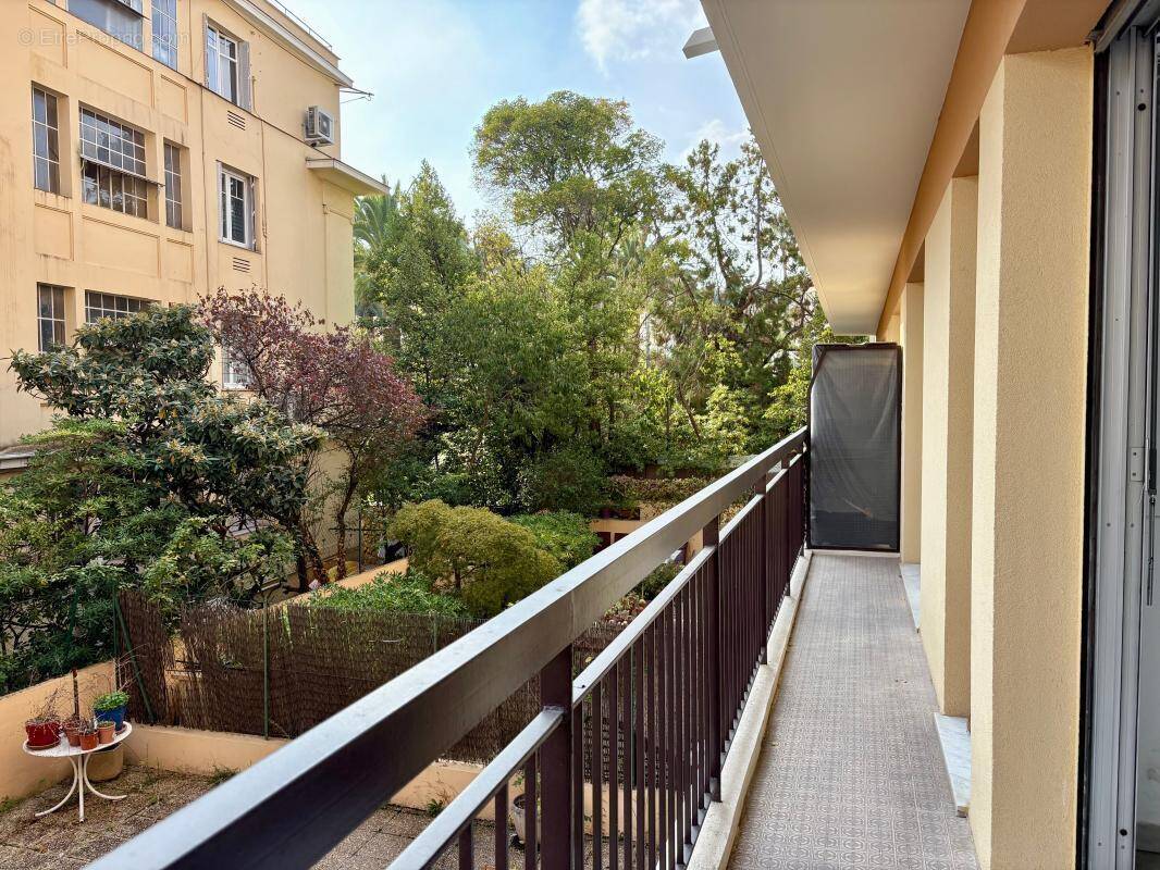 Appartement à LE CANNET