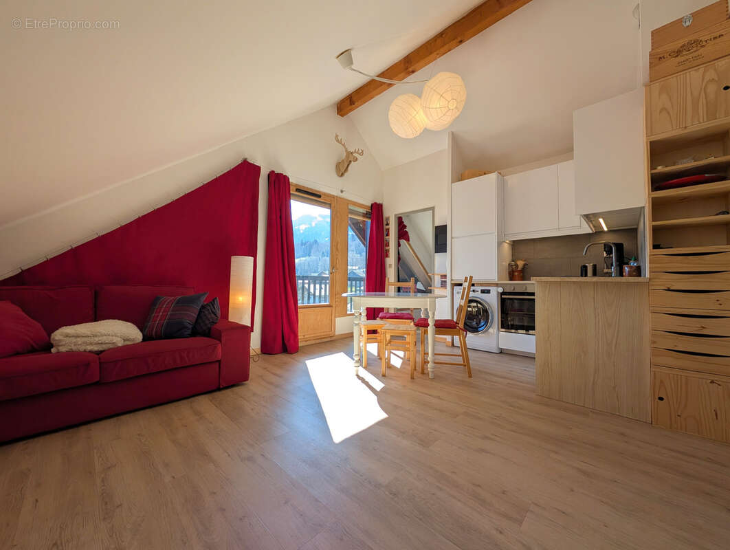 Appartement à MORILLON