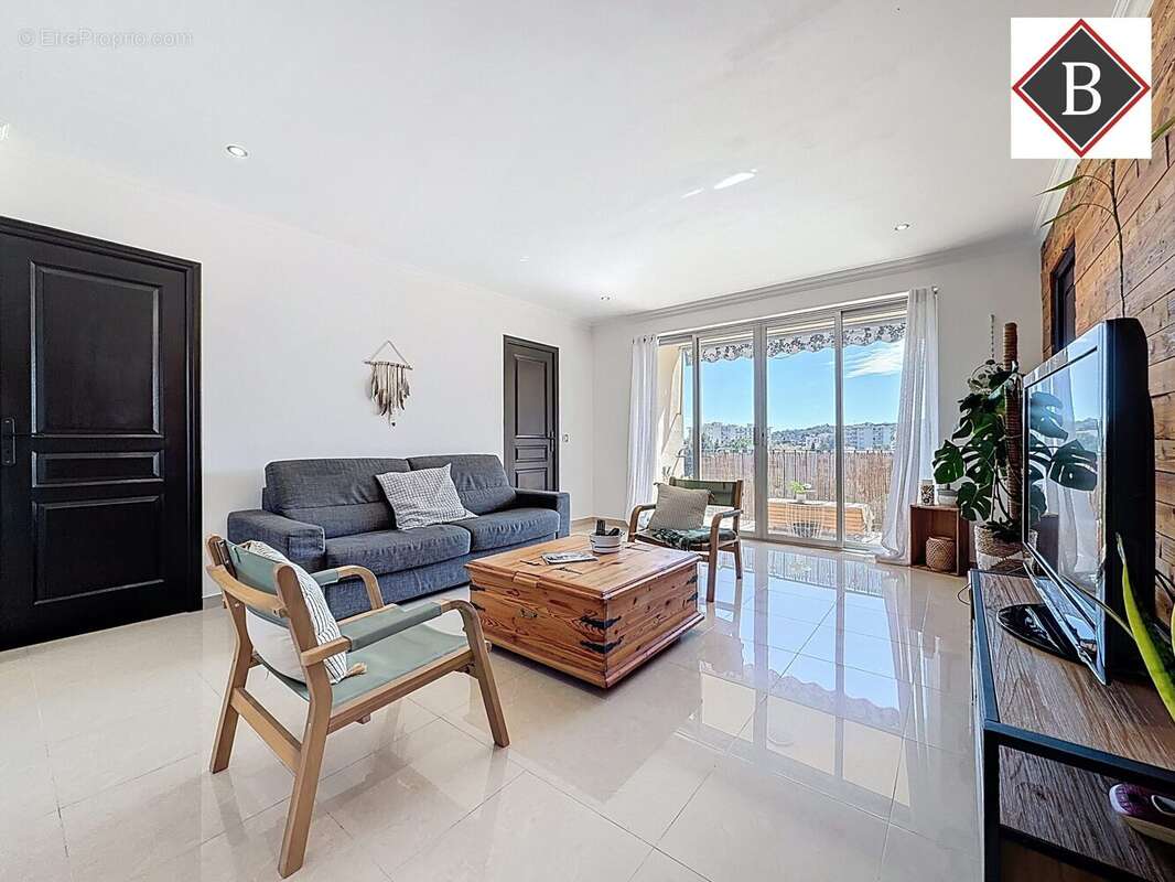 Appartement 85 m² à Le Cannet  - photo 2