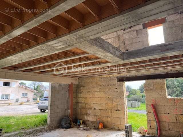 Maison à LES BILLAUX