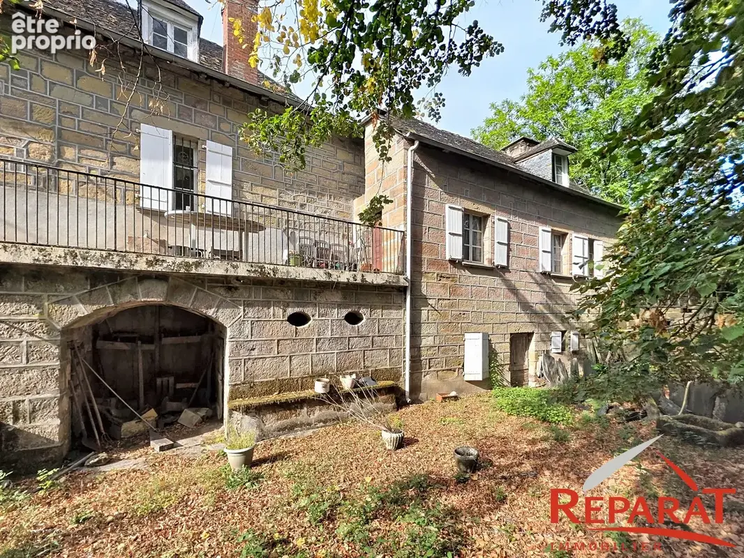 Photo Maison à Saint-Aulaire au prix de 244 500€