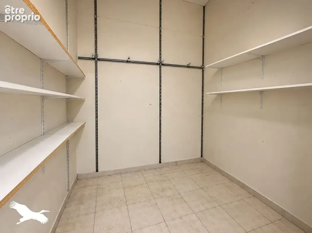 A VENDRE - Marseille 13001, Murs commerciaux de 98m² libre de toutes occupations. - photo 8