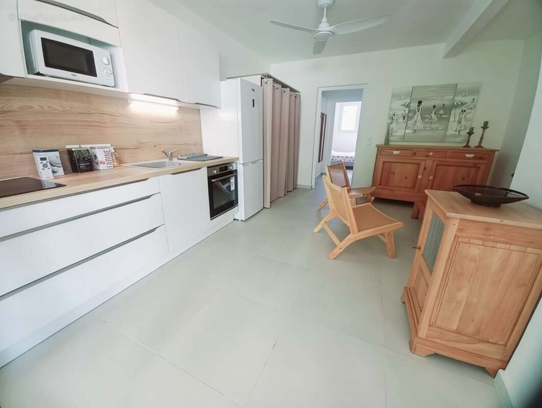 Villa premium T3 & son T2 à vendre à SAINTE ANNE Bourg (971) Guadeloupe - - photo 24