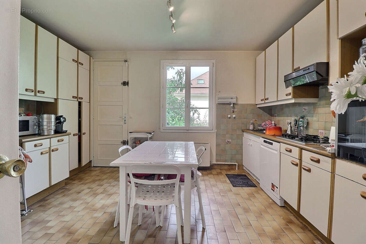 Maison à MAREIL-MARLY