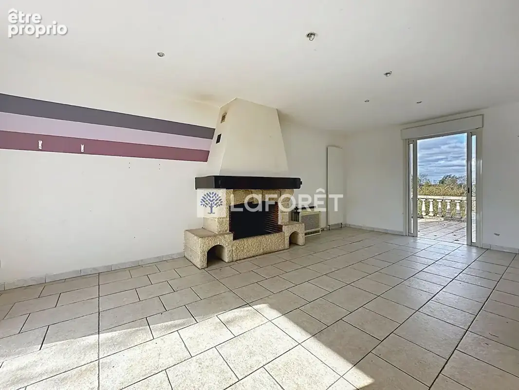 Maison avec beau potentiel, 4 chambres et double garage - La Peyratte - photo 8