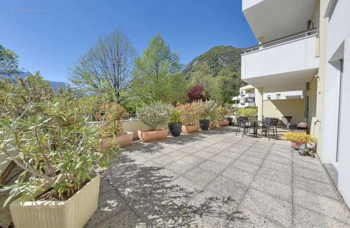 Appartement à SAINT-EGREVE