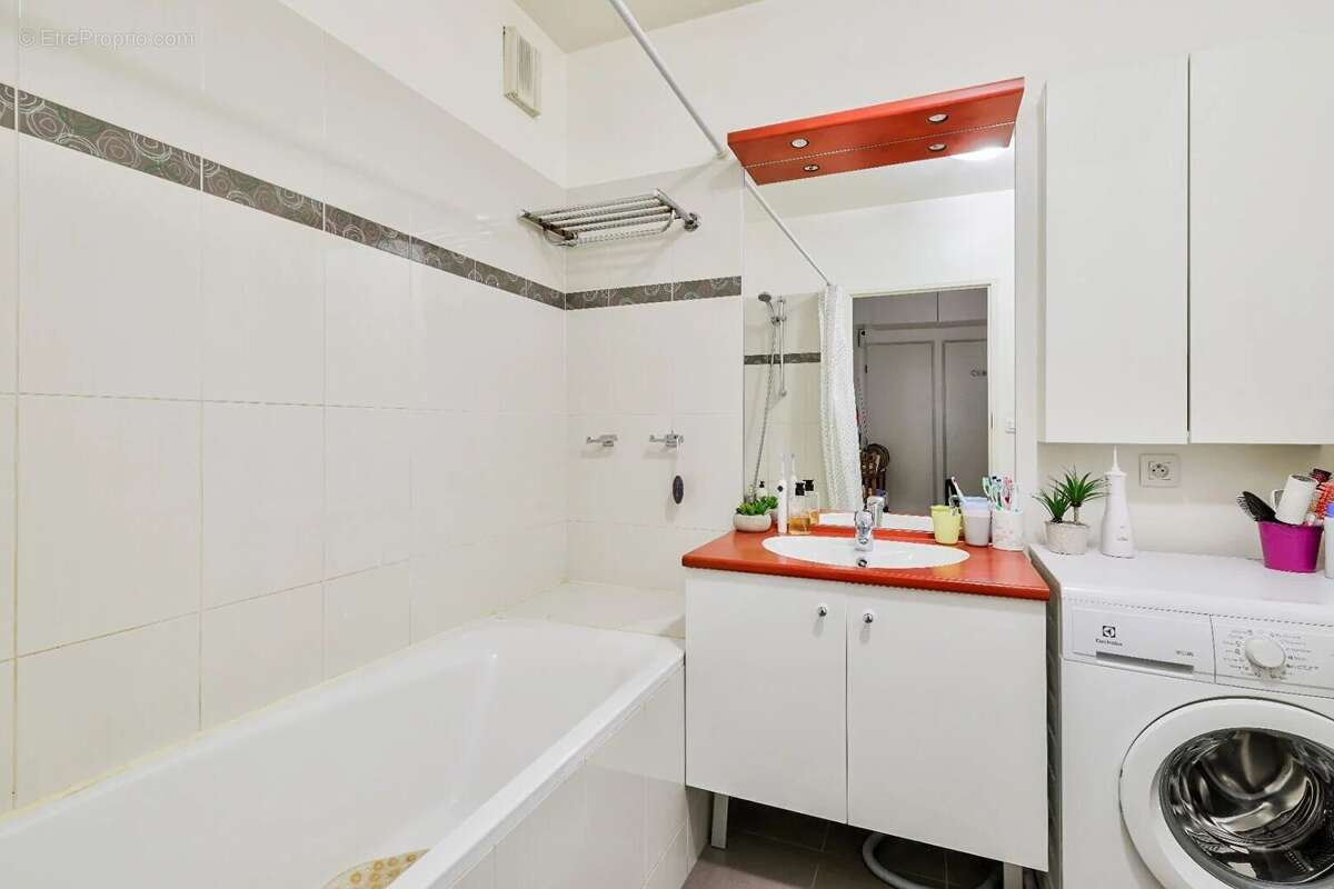 Appartement à ISSY-LES-MOULINEAUX